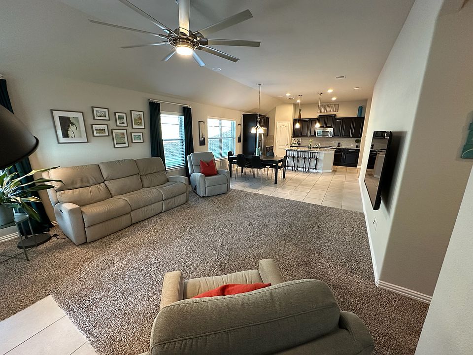 1st image of 909 Hartman Dr