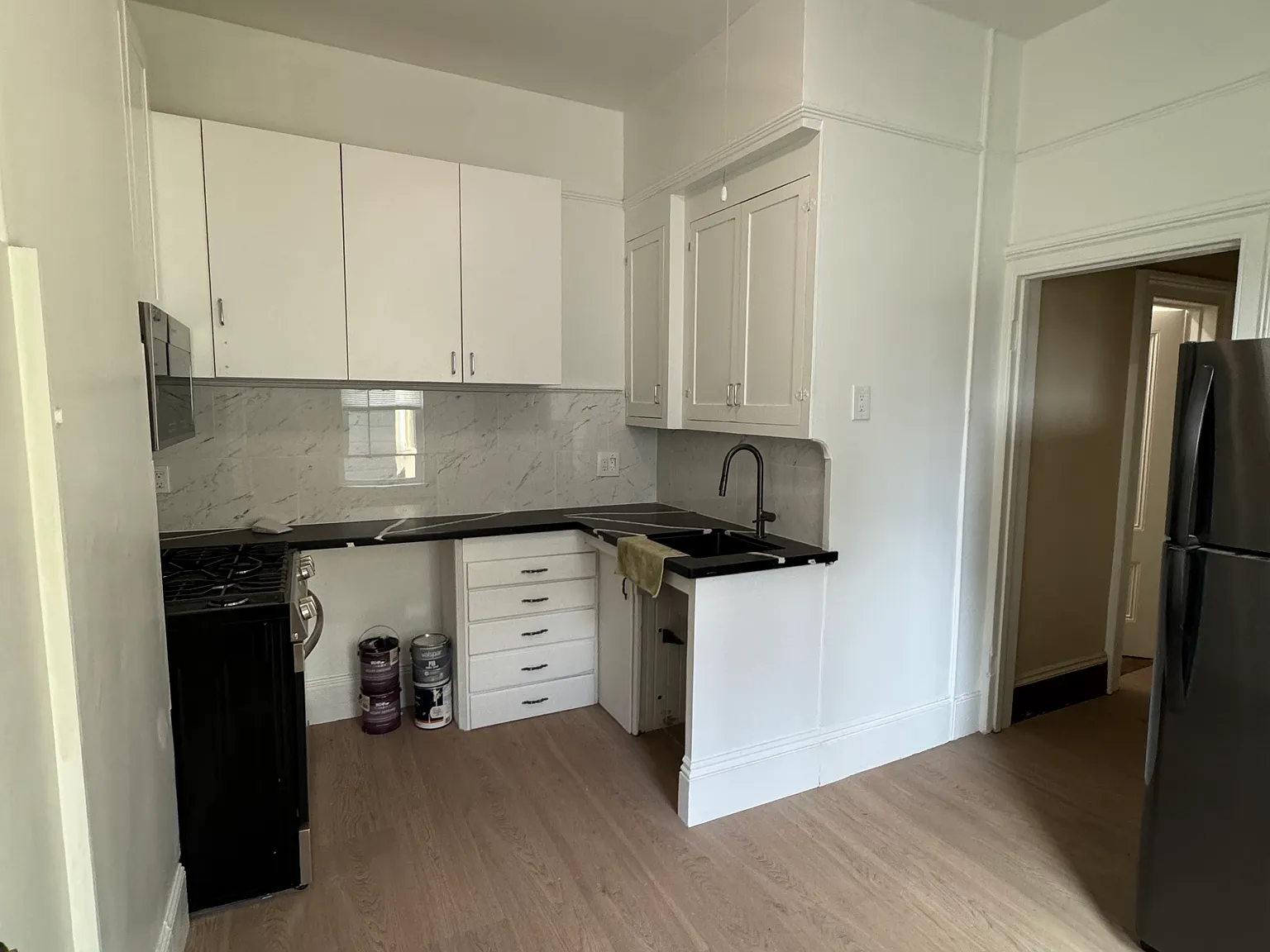 1 bed, 556 sqft, $3,995 — Photo 3