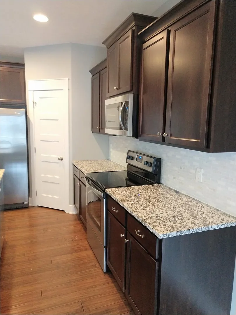 Luxury town homes — Photo 4