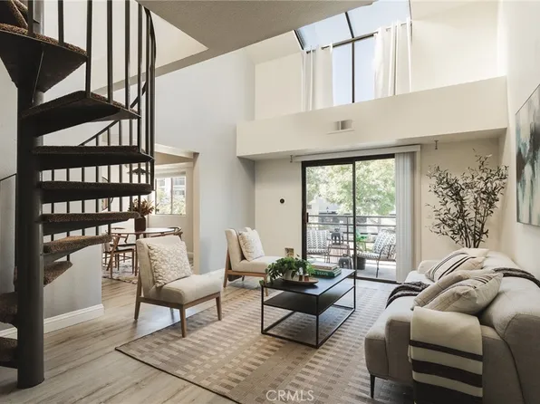 4132 E Mendez St Unit 304, Long Beach, CA 90815