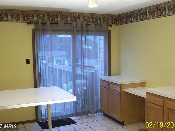4th image of 122 Paden Ct