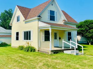 104 W 4th St, Laurel, NE 68745