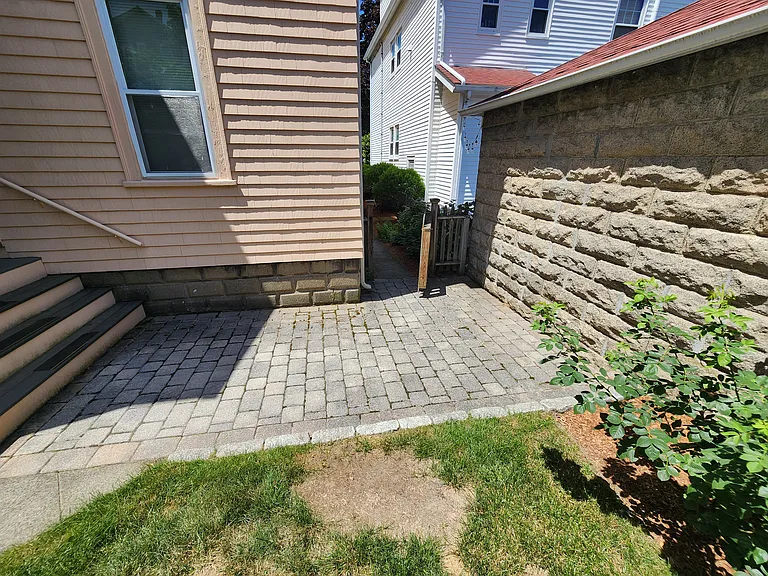 47 Springfield St #2F — Photo 24