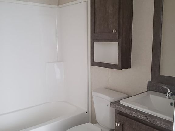 4th image of 38000 Le Chateau Blvd #185