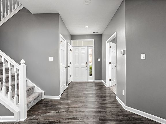 4th image of 8180 Shaldon Ct
