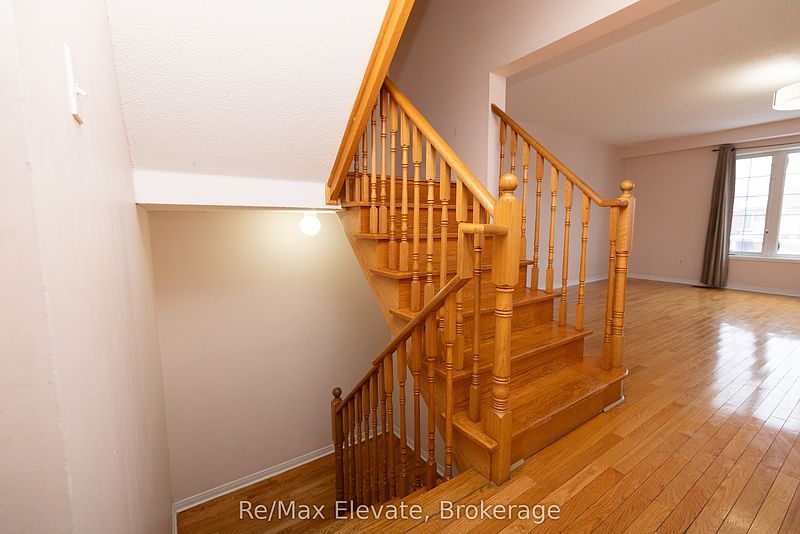 Toronto House for rent - 3 Bedrooms — photo 6