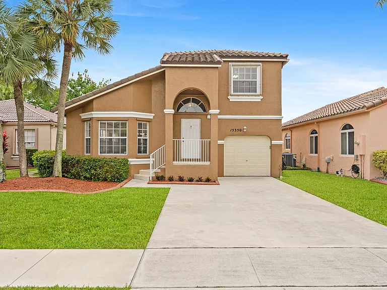 15350 NW 6th Ct — Photo 1