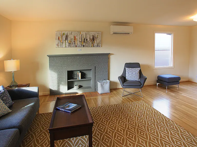 3412 NW Market St #MAIN FLOOR — Photo 6