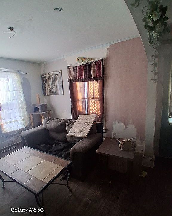 2nd image of 306 Maple St