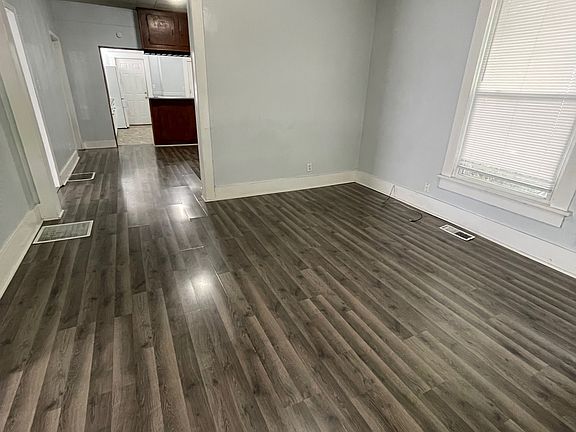 2nd image of 519 S 15th St