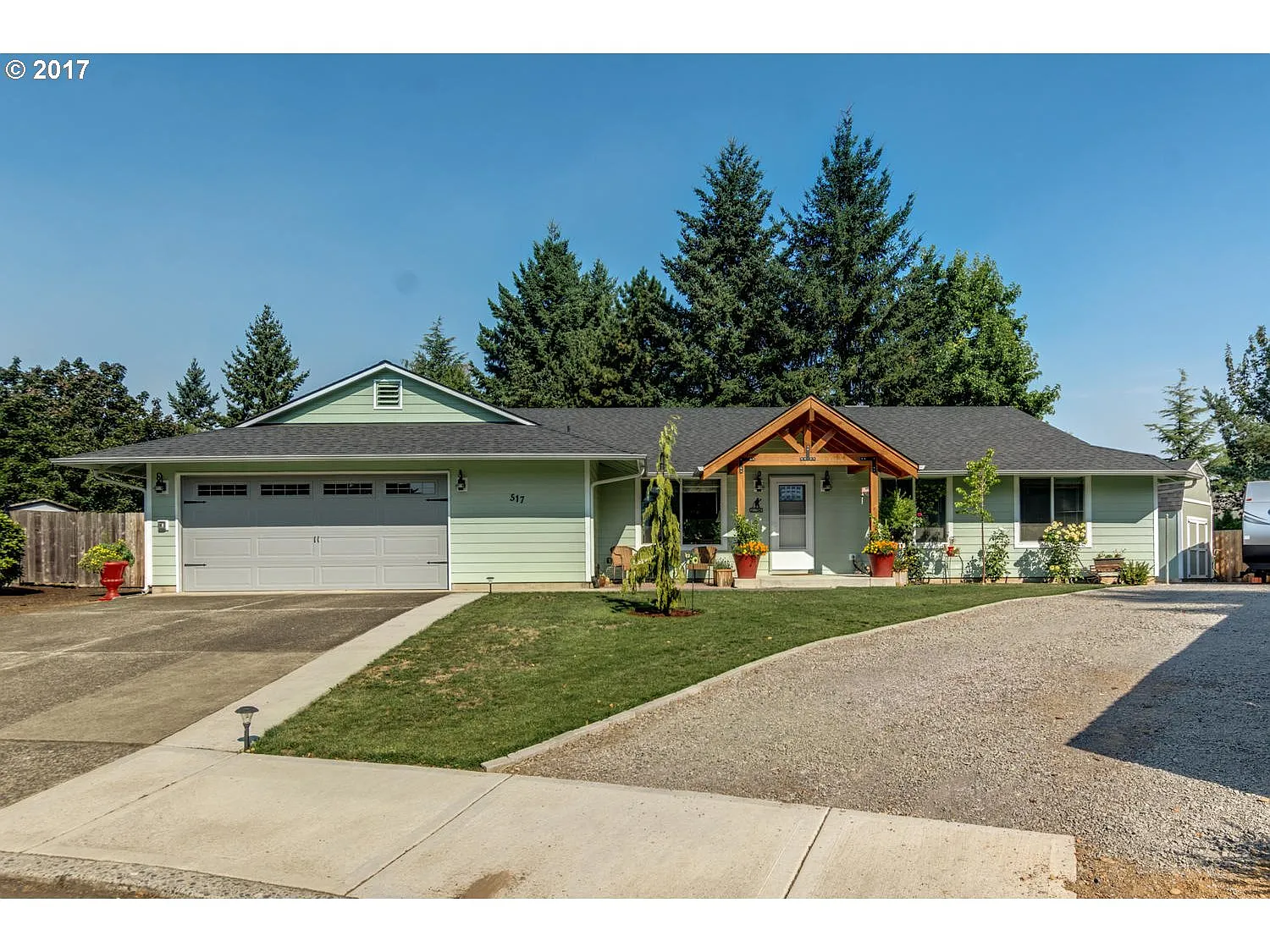 517 NE 100th Ct photo 1