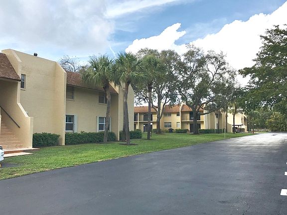 3rd image of 2915 SW 22nd Ave #2080