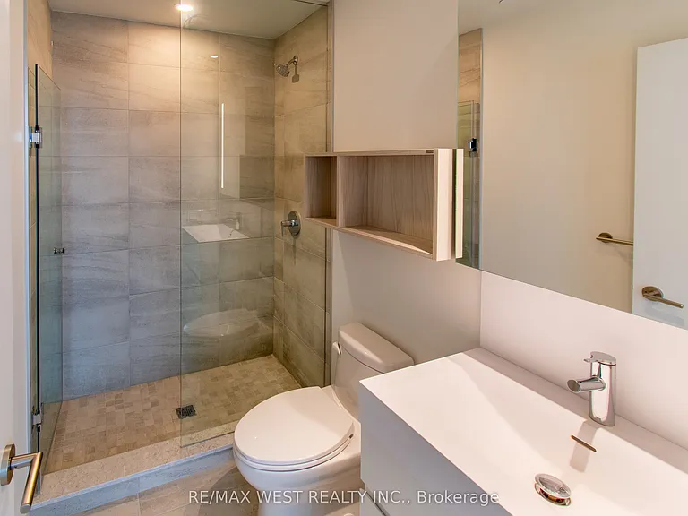 39 Mary St #1210 — Photo 11
