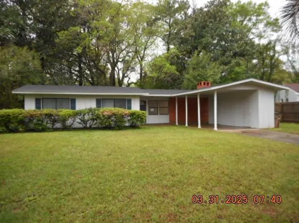 662 Wilshire Rd, Mobile, AL 36609