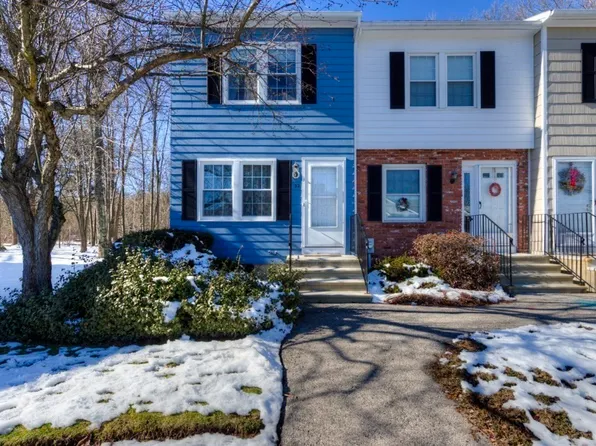 22 Mountainshire Dr #22, Worcester, MA 01606