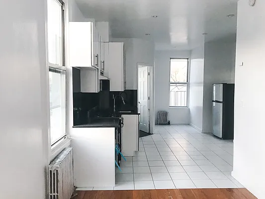 Rented by Nest Seekers International | media 12