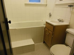 4227 N Ashland Ave, Chicago, IL 60613