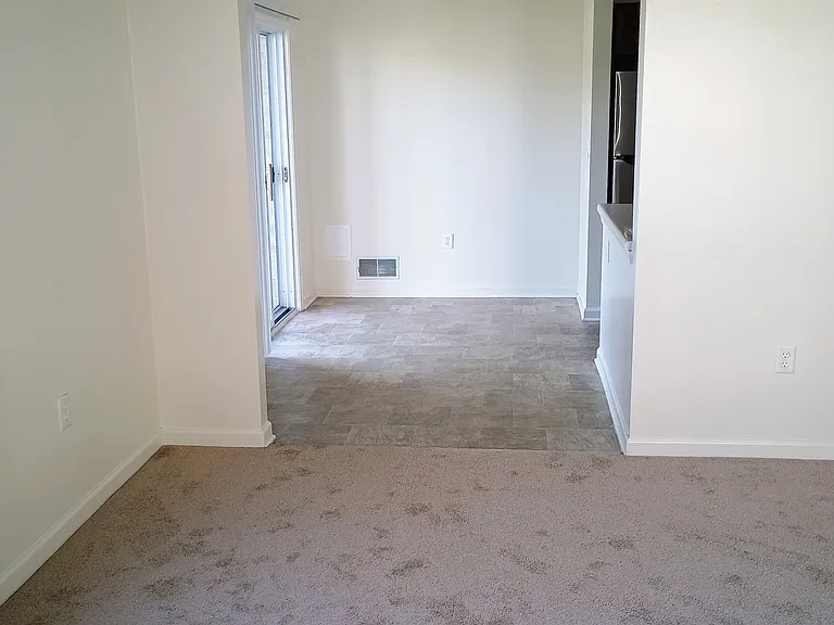 8936 Sheridan Rd #19 — Photo 35