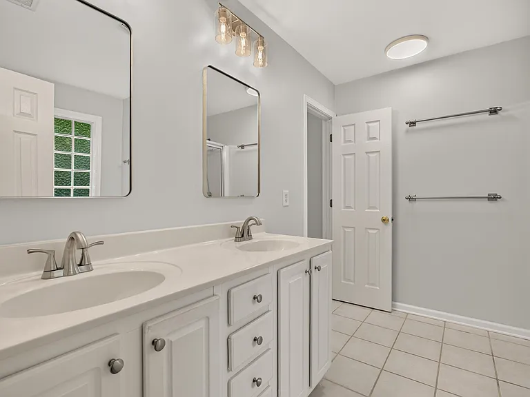 3013 Englefield Dr — Photo 20
