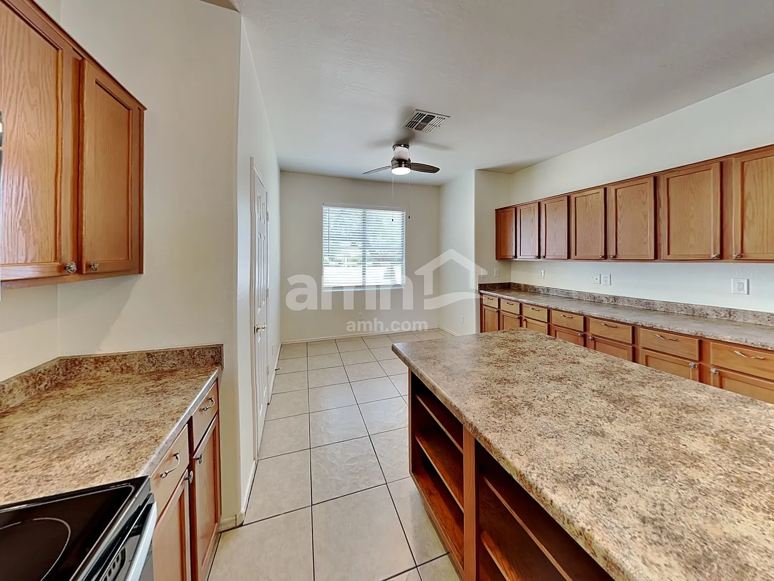 5 bed, 3.0 bath, 2479 sqft, $2,705 — Photo 4