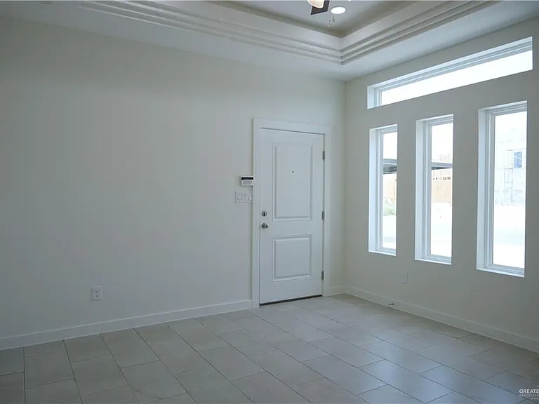 1217 S Woodland Dr #2 — Photo 4