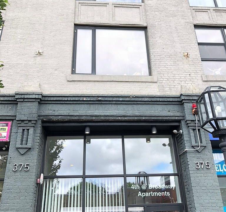 2nd image of 375 Broadway #306