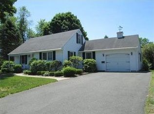 14 Paul St, Easthampton, MA 01027