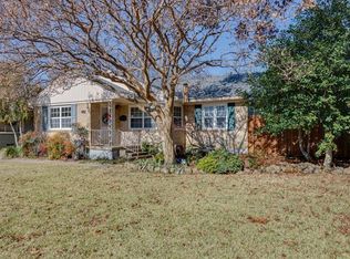 4035 Rochelle Dr, Dallas, TX 75220