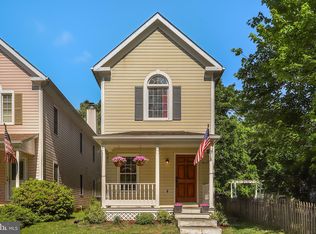 9 Wilson Ave NW, Leesburg, VA 20176
