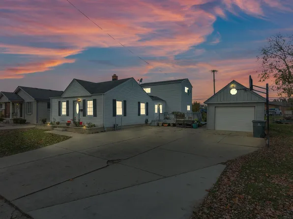 23113 Doremus St, Saint Clair Shores, MI 48080