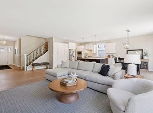 790 Summerbrooke Ct, Eagan, MN 55123
