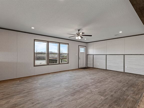 5th image of 3888 Sandusky Rd