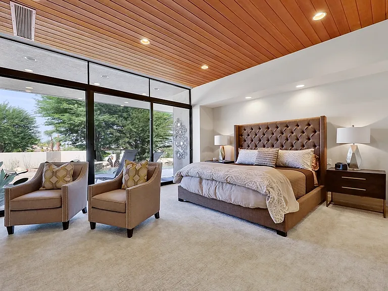 73115 Crosby Ln — Photo 19