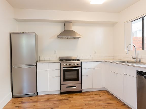 2nd image of 6208 Arroyo Glen St #4