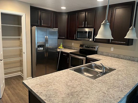 5th image of 2507 Lamee Ln