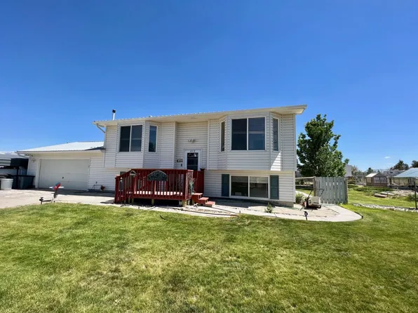 112 Agate Dr, Spring Creek, NV 89815