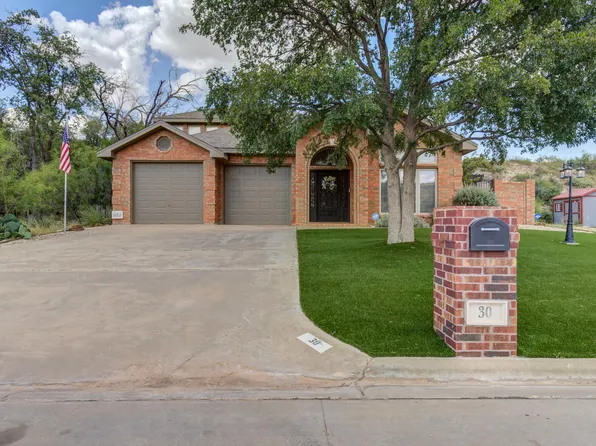 30 W Lakeshore Dr, Ransom Canyon, TX 79366