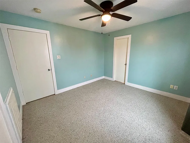 5901 Fairdale Ln #4 — Photo 19