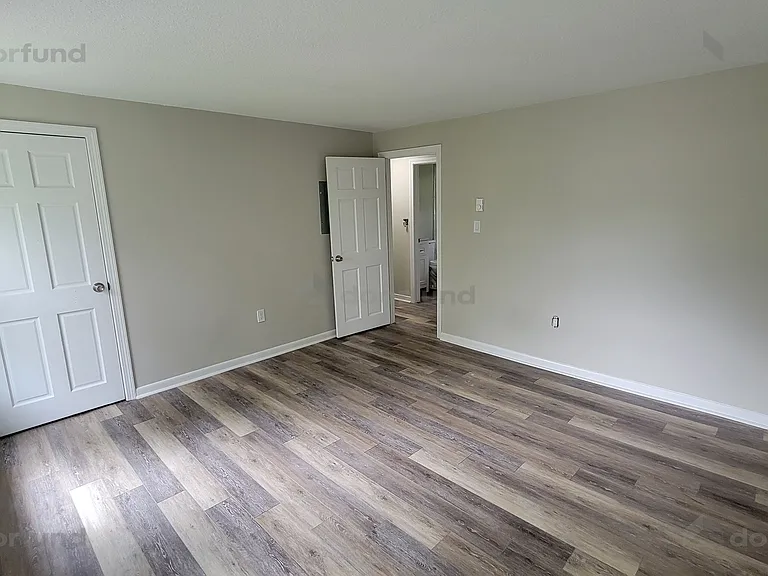 140 Columbus St — Photo 6