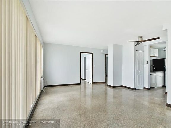 3rd image of 1005 SE 15th St APT 5B