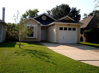 5814 Guadalupe Dr, Dickinson, TX 77539