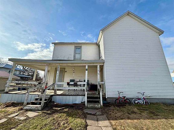 2nd image of 154 E Hilton St