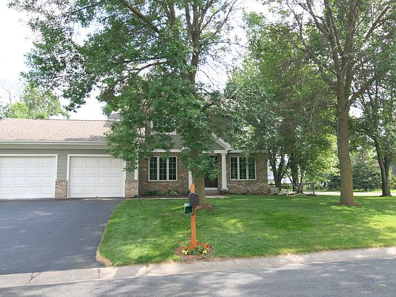 2nd image of 201 Linden Cir