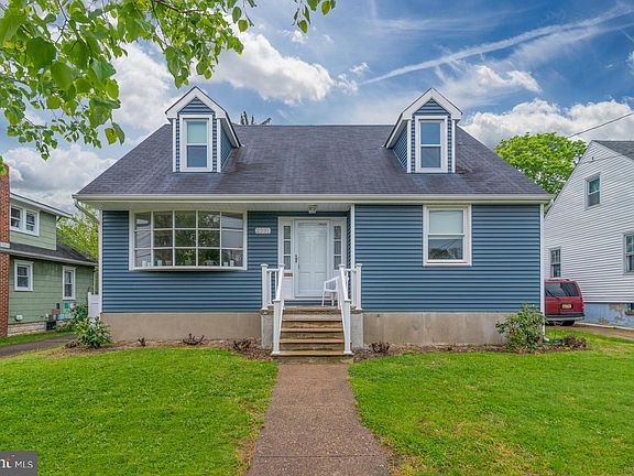 2nd image of 2231 Penn St