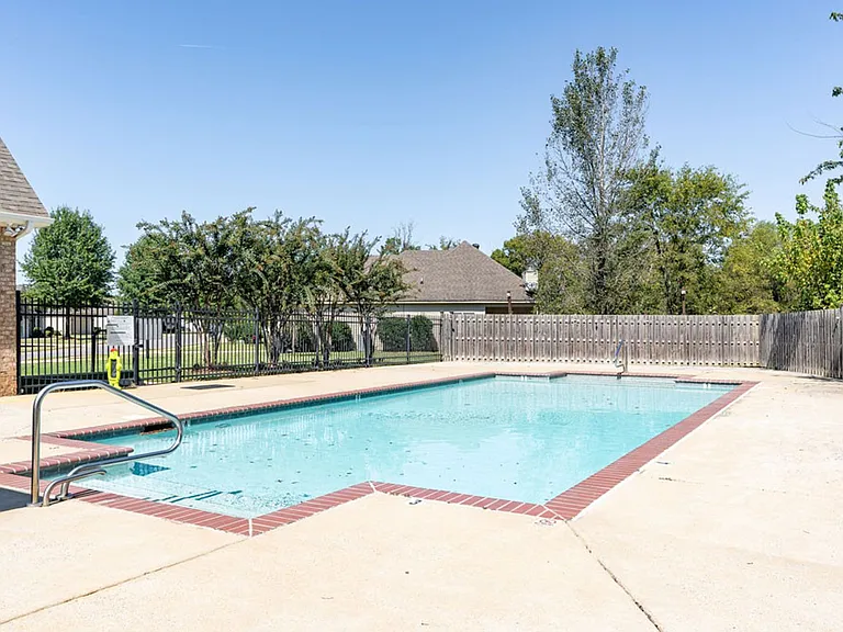 1128 Alden Glen Dr — Photo 26