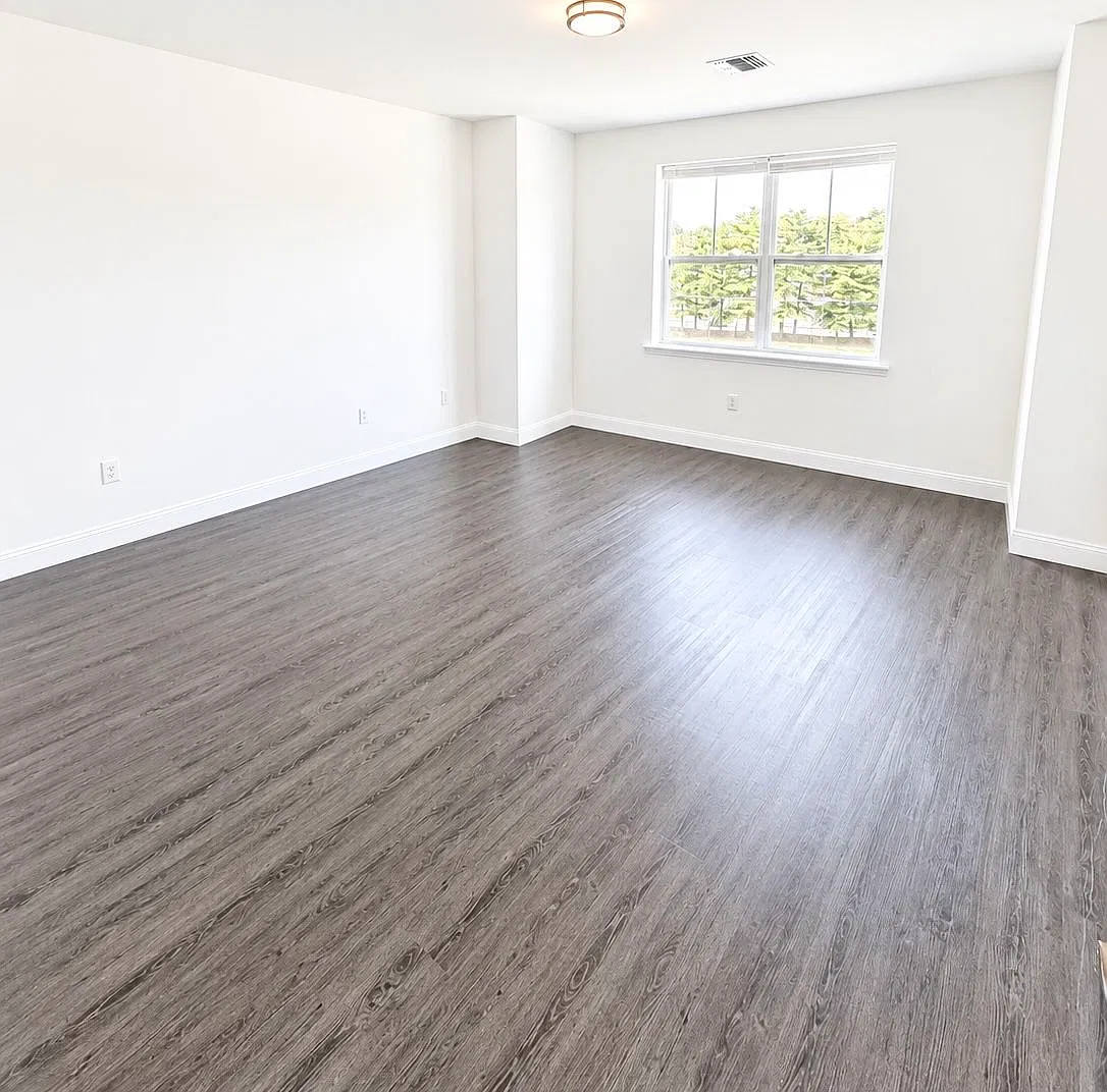 1046 New York Ave — Photo 3