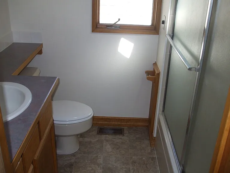 669 S Sherman St — Photo 7