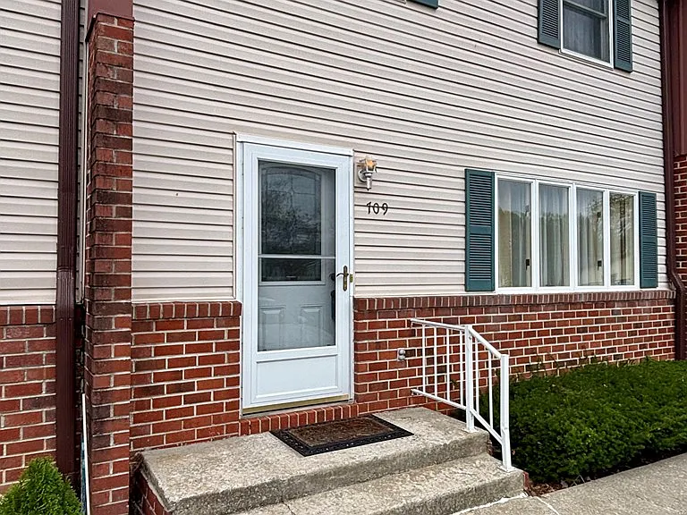 709 Chert Ln — Photo 2