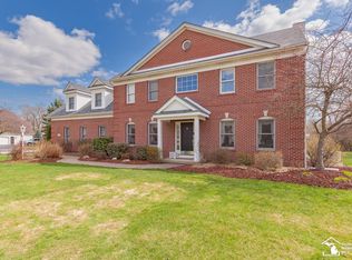 3185 Deer Creek Dr, Lambertville, MI 48144