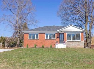 1029 Shepherds Dr, Burlington, ON L7T 3R4